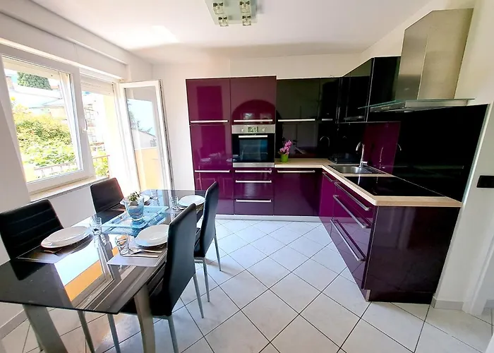 アパート Koli オパティヤ